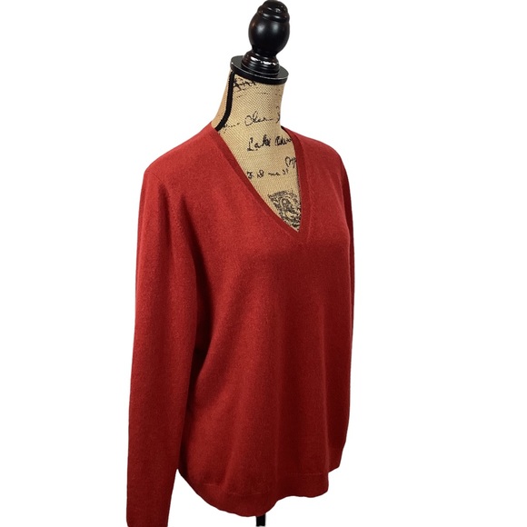 Saks 5th Avenue Classic Cashmere Sweater Amber - Picture 2 of 11